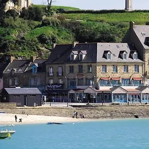 3* Otel La Mere Champlain